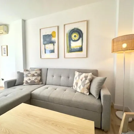 Apartment Urbe10 Biznaga 3 Bedrooms Malaga